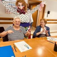 Aste Nagusiaz topera disfrutatzen Aste Nagusiaz topera disfrutatzen