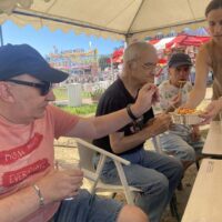 Aste Nagusiaz topera disfrutatzen Aste Nagusiaz topera disfrutatzen