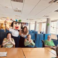 Aste Nagusiaz topera disfrutatzen Aste Nagusiaz topera disfrutatzen