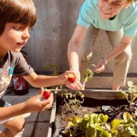Edozein adinetan jolasteneta ikasten Edozein adinetan jolasteneta ikasten