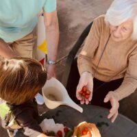 Edozein adinetan jolasteneta ikasten Edozein adinetan jolasteneta ikasten