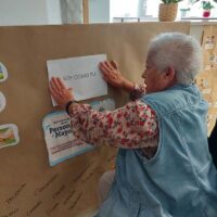 Urriaren 1a, Adinekoen Eguna Día de las Personas Mayores