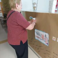 Urriaren 1a, Adinekoen Eguna Día de las Personas Mayores