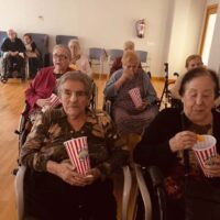 Zaintzaileen Nazioarteko Eguna Día Internacional de las Personas Cuidadoras