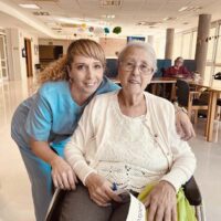 Zaintzaileen Nazioarteko Eguna Día Internacional de las Personas Cuidadoras