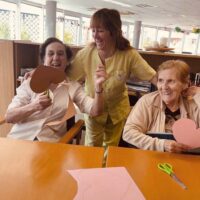 Zaintzaileen Nazioarteko Eguna Día Internacional de las Personas Cuidadoras