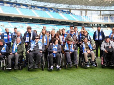Aita Menni Ahizpa Ospitalarioen taldea, Donostiako Reale Arenako zelaian (Argazkiak: Real Sociedad).
