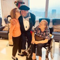 Olentzerok eta haren familiak bisitatu gaituzte Olentzerok eta haren familiak bisitatu gaituzte