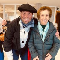 Olentzerok eta haren familiak bisitatu gaituzte Olentzerok eta haren familiak bisitatu gaituzte