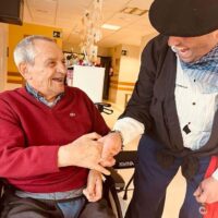 Olentzerok eta haren familiak bisitatu gaituzte Olentzerok eta haren familiak bisitatu gaituzte