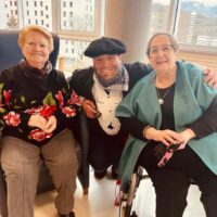 Olentzerok eta haren familiak bisitatu gaituzte Olentzerok eta haren familiak bisitatu gaituzte