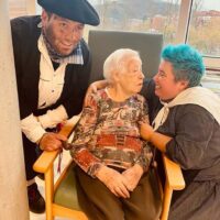 Olentzerok eta haren familiak bisitatu gaituzte Olentzerok eta haren familiak bisitatu gaituzte