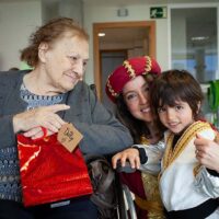 Erregeek opariz bete dute Txurdinagabarri Egoitza Erregeek opariz bete dute Txurdinagabarri Egoitza