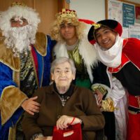 Erregeek opariz bete dute Txurdinagabarri Egoitza Erregeek opariz bete dute Txurdinagabarri Egoitza