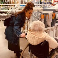 Goizean erosketak egiten Ikean Goizean erosketak egiten Ikean