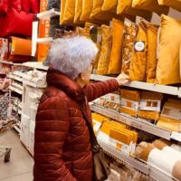 Goizean erosketak egiten Ikean Goizean erosketak egiten Ikean