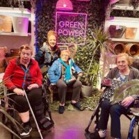 Goizean erosketak egiten Ikean Goizean erosketak egiten Ikean