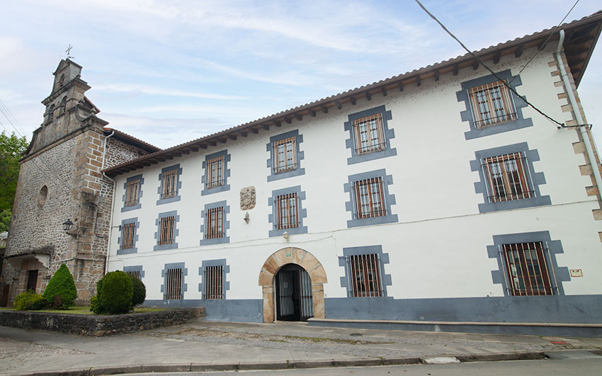 Centro Ibarra Centro Ibarra (antes Jesús-María) de discapacidad intelectual en Orozko (Bizkaia)