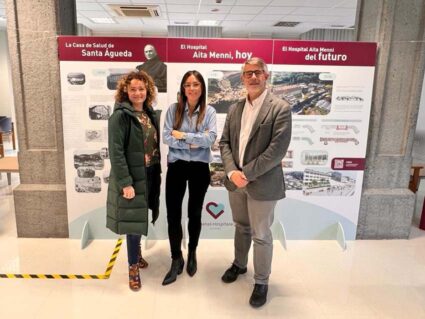 El nuevo director asistencial y educativo de Hermanas Hospitalarias visita la red de centros de Aita Menni Alejandro Florit, junto a la coordinadora de la Residencia Txurdinagabarri, Joana López, y la directora de Enfermería de Aita Menni, Nerea Gutiérrez