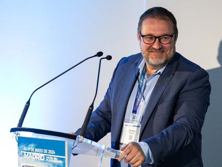 Atlas 2030 exoeskeletoari buruzko azterlana azaldu dugu SERMEF 2024ra El doctor Juan Ignacio Marín
