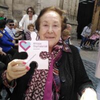 Adineko pertsonenganako begirada aldatzeko puzzle bat