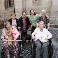 Adineko pertsonenganako begirada aldatzeko puzzle bat