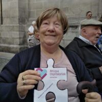 Adineko pertsonenganako begirada aldatzeko puzzle bat