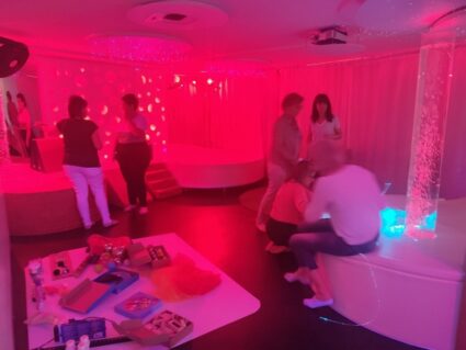 Snoezeleni, TEACCH metodoari eta AACSri buruzko formazioa eman dugu