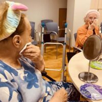 Geure azala zaintzea eta mimatzea