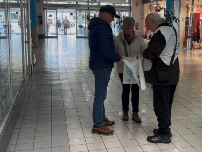 Arrasateko eta Beasaingo EPSZk Gipuzkoako Elikagai Bankuaren Bilketa Handian laguntzen Arrasateko eta Beasaingo EPSZk Gipuzkoako Elikagai Bankuaren Bilketa Handian laguntzen