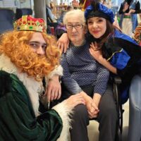 La visita de los Reyes pone el broche final a las celebraciones navideñas en Txurdinagabarri