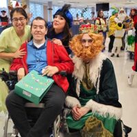 La visita de los Reyes pone el broche final a las celebraciones navideñas en Txurdinagabarri