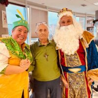 La visita de los Reyes pone el broche final a las celebraciones navideñas en Txurdinagabarri