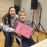 Actividades intergeneracionales en Txurdinagabarri con los colegios Berriotxoa y Begoñazpi