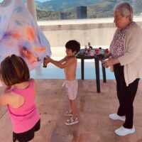 Pintura, juego, pulseras y helados