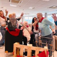 Txurdinagabarri volvió a vestirse de rojo y blanco