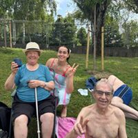 Piscina, cartas y helado: un planazo veraniego