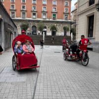 Recorriendo la ciudad en bicicleta