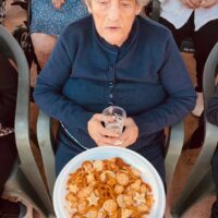 Bratwurstak, pretzelak eta garagardoa goiko terrazan: Prost! Bratwurstak, pretzelak eta garagardoa goiko terrazan: Prost!