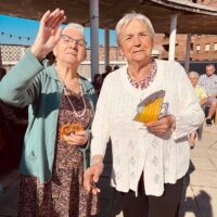 Bratwurstak, pretzelak eta garagardoa goiko terrazan: Prost! Bratwurstak, pretzelak eta garagardoa goiko terrazan: Prost!