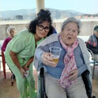 Bratwurstak, pretzelak eta garagardoa goiko terrazan: Prost! Bratwurstak, pretzelak eta garagardoa goiko terrazan: Prost!