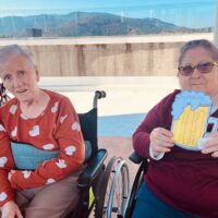 Bratwurstak, pretzelak eta garagardoa goiko terrazan: Prost! Bratwurstak, pretzelak eta garagardoa goiko terrazan: Prost!