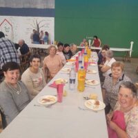 Usuarias del Centro Ibarra de Orozko participan en la fiesta anual de Rakataplá