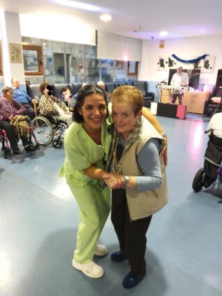 Ospitalitatea Gabonetan ere bizitzen da gure adinekoen egoitzetan